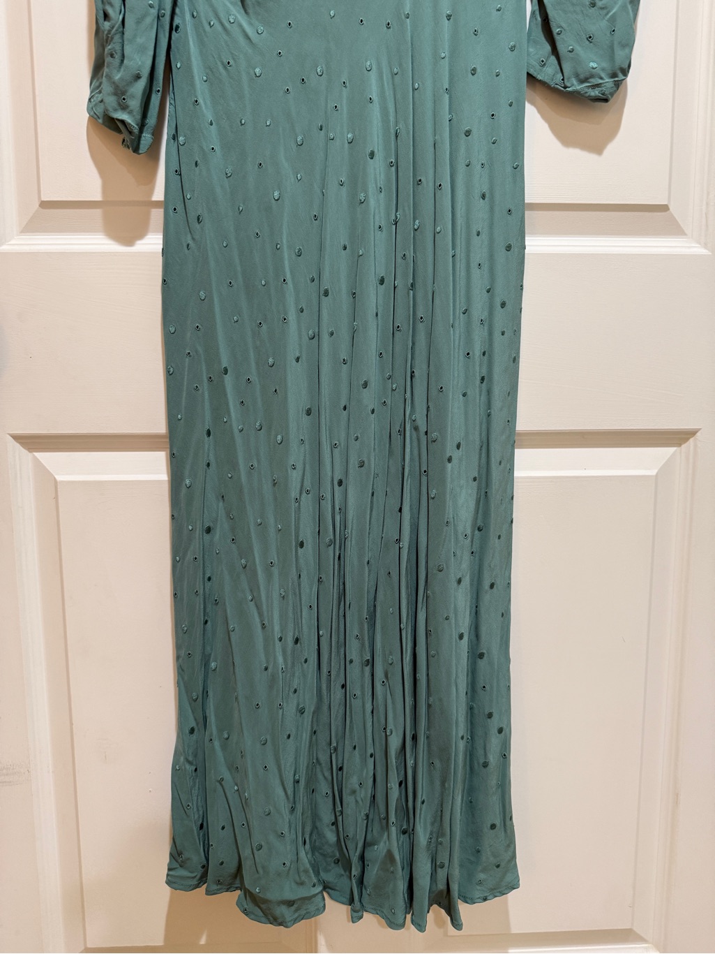 Button-Front Teal Midi Dress With Subtle Dot Texture — image 5 of 6